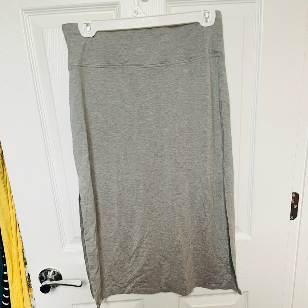 Athleta stretch midi skirt